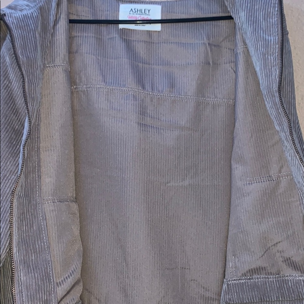 Jacket - Picture 7 of 7